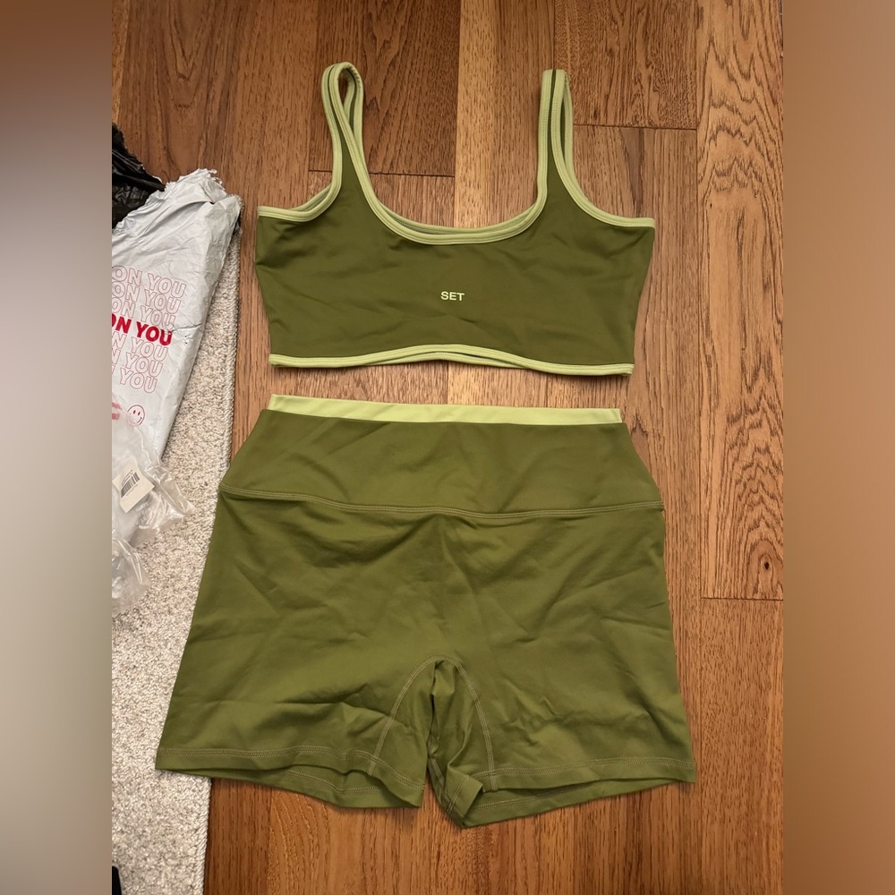 SET Active Resort Collection Margarita Sports Bra and Shorts Set